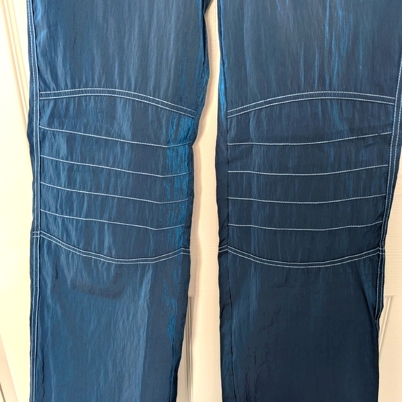 BNWOT Silence+Noise Women's Reflective Jogger/Track Pants with White Stitching - Picture 4 of 15